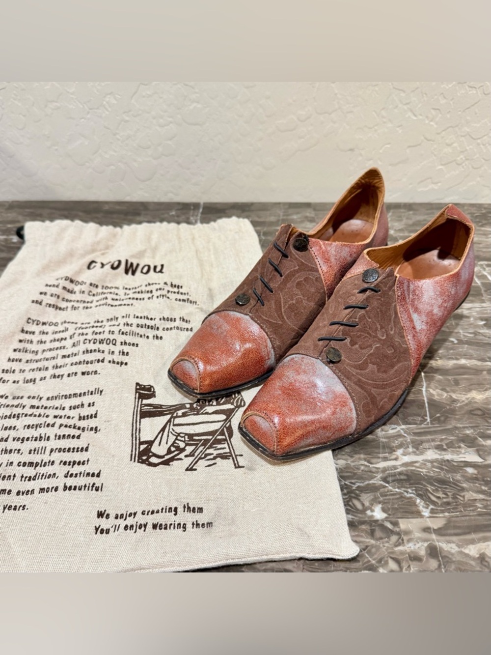 CYDWOQ Vintage Embossed Leather Lace Up Kitten Heels